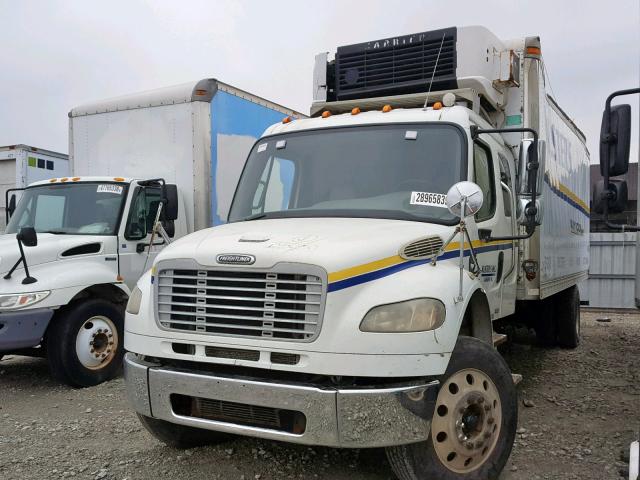 1FVACXBS79HAH4052 - 2009 FREIGHTLINER M2 106 MED WHITE photo 2