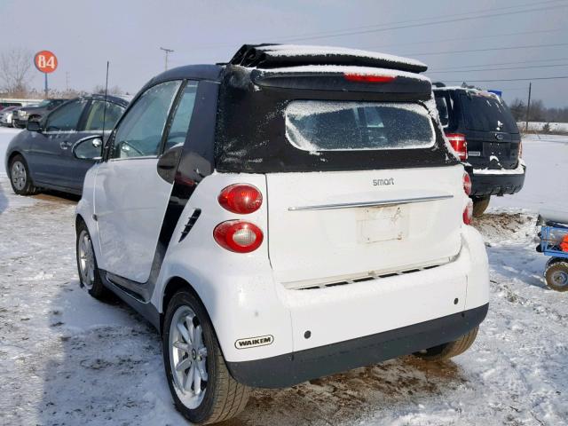 WMEEK31X09K213479 - 2009 SMART FORTWO PAS WHITE photo 3