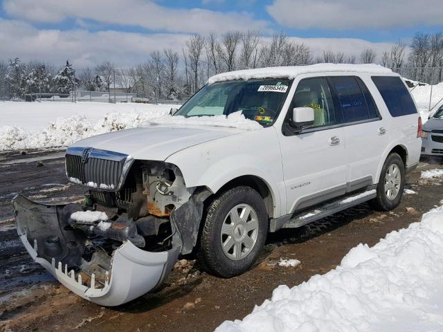 5LMFU28R33LJ51388 - 2003 LINCOLN NAVIGATOR Ақ фото 2
