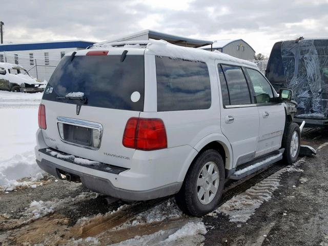 5LMFU28R33LJ51388 - 2003 LINCOLN NAVIGATOR Ақ фото 4