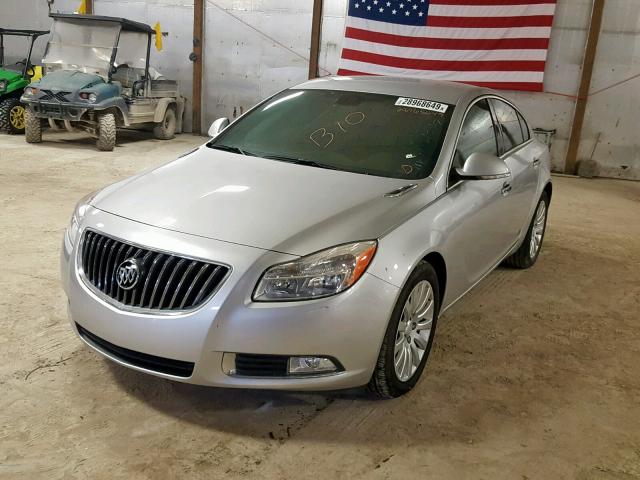 2G4GS5EV0D9122827 - 2013 BUICK REGAL PREM SILVER photo 2