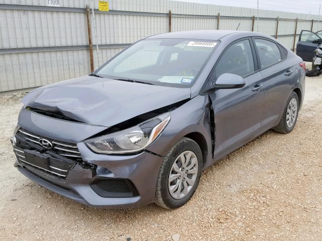 3KPC24A34KE052197 - 2019 HYUNDAI ACCENT SE GRAY photo 2