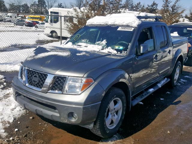 1N6AD07U47C438821 - 2007 NISSAN FRONTIER C CHARCOAL photo 2