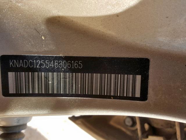 KNADC125546306165 - 2004 KIA RIO GOLD photo 10