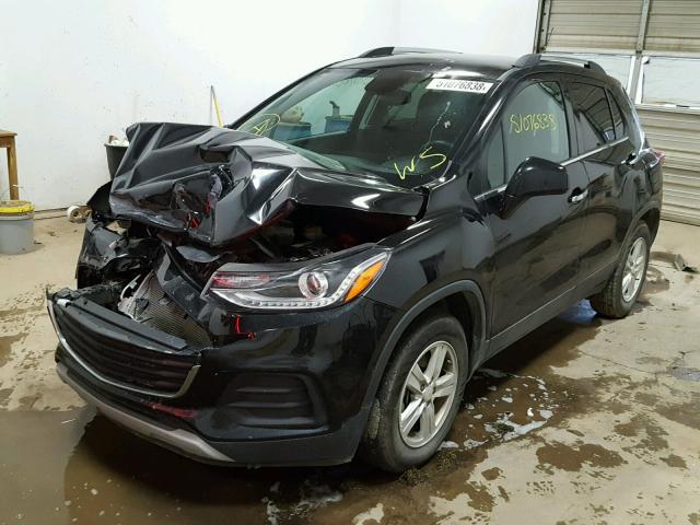 3GNCJLSB8JL202963 - 2018 CHEVROLET TRAX 1LT BLACK photo 2