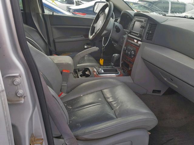 1J8HR58215C575234 - 2005 JEEP GRAND CHER GRAY photo 5