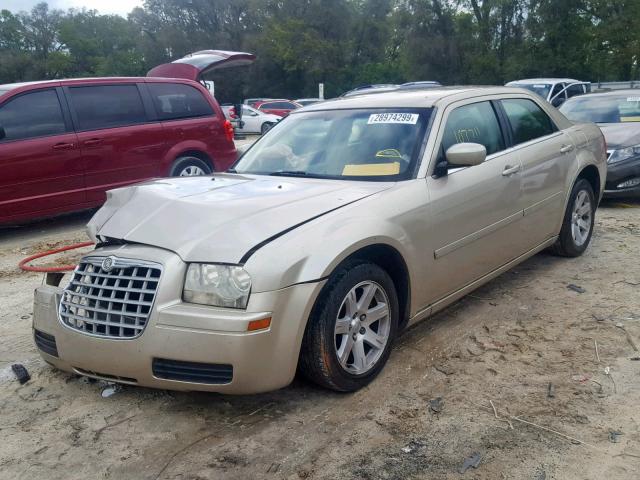 2C3LA43R06H526570 - 2006 CHRYSLER 300 GOLD photo 2