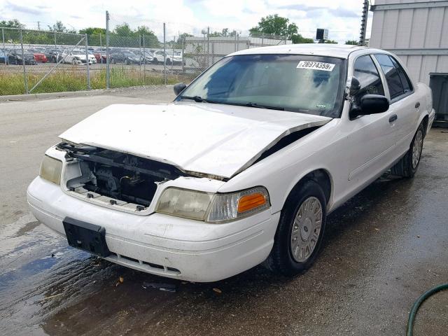 2FAFP71W33X189272 - 2003 FORD CROWN VICT WHITE photo 2