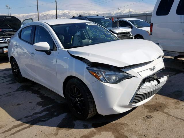 3MYDLBZVXGY101115 - 2016 TOYOTA SCION IA WHITE photo 1