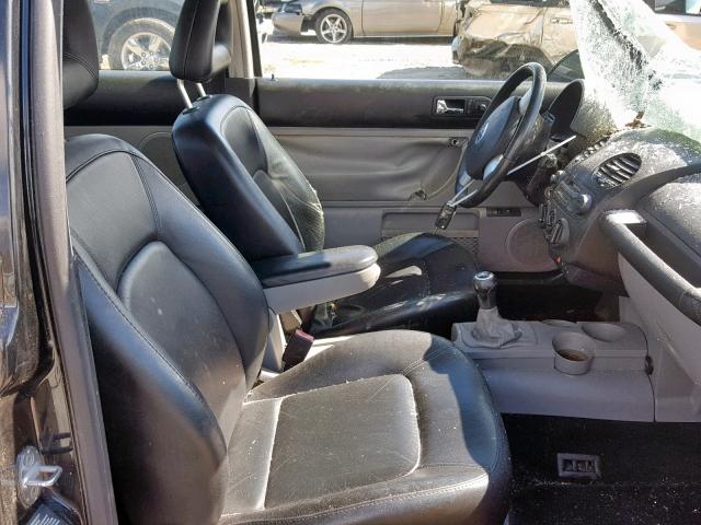 3VWCK21C11M459965 - 2001 VOLKSWAGEN NEW BEETLE შავი ფოტო 5