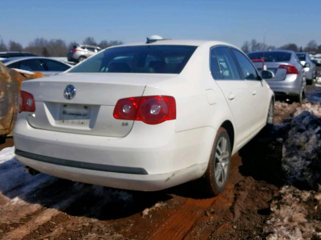 3VWRG71K46M674828 - 2006 VOLKSWAGEN JETTA 2.5 WHITE photo 4