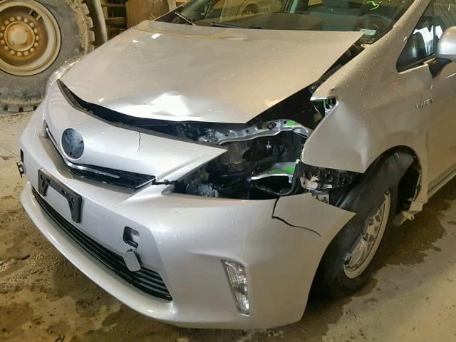 JTDZN3EU1C3124688 - 2012 TOYOTA PRIUS V SILVER photo 9