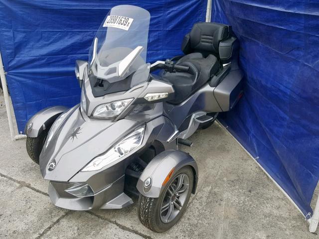 2BXJBWC16CV002245 - 2012 CAN-AM SPYDER ROA SILVER photo 2