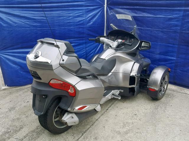 2BXJBWC16CV002245 - 2012 CAN-AM SPYDER ROA SILVER photo 4