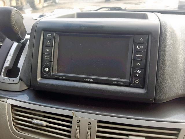 2V4RW3D16AR159161 - 2010 VOLKSWAGEN ROUTAN SE SILVER photo 10