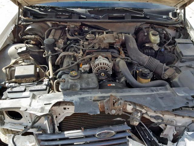 2FAFP71W4XX165553 - 1999 FORD CROWN VICT WHITE photo 7