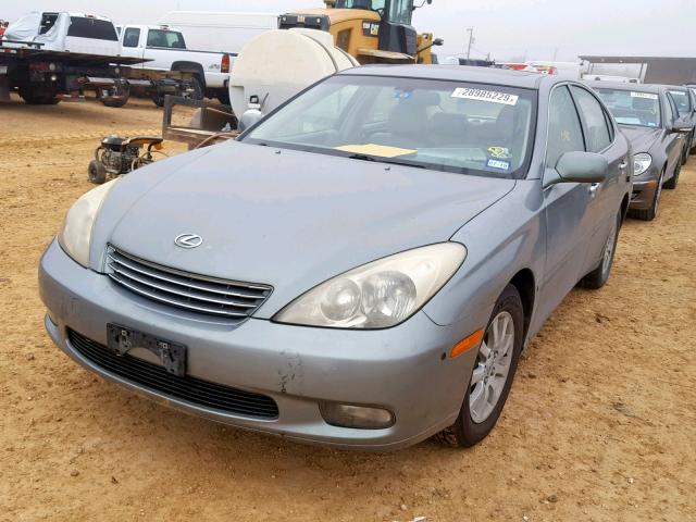 JTHBF30G520067698 - 2002 LEXUS ES 300 GREEN photo 2