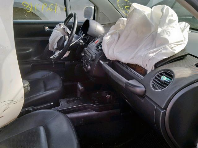 3VWPW31C79M513695 - 2009 VOLKSWAGEN NEW BEETLE თეთრი ფოტო 5