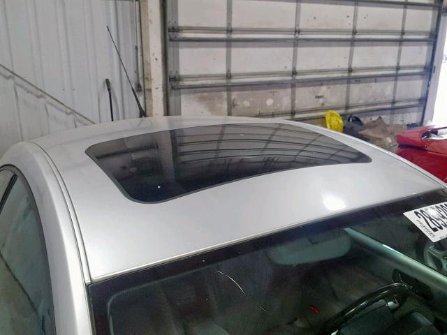 3VWCC21C41M404939 - 2001 VOLKSWAGEN NEW BEETLE Silber Foto 9