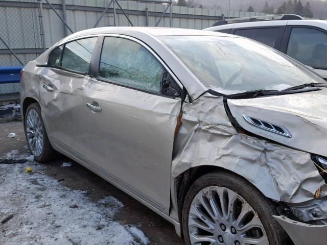 1G4GE5G3XGF151394 - 2016 BUICK LACROSSE P SILVER photo 9