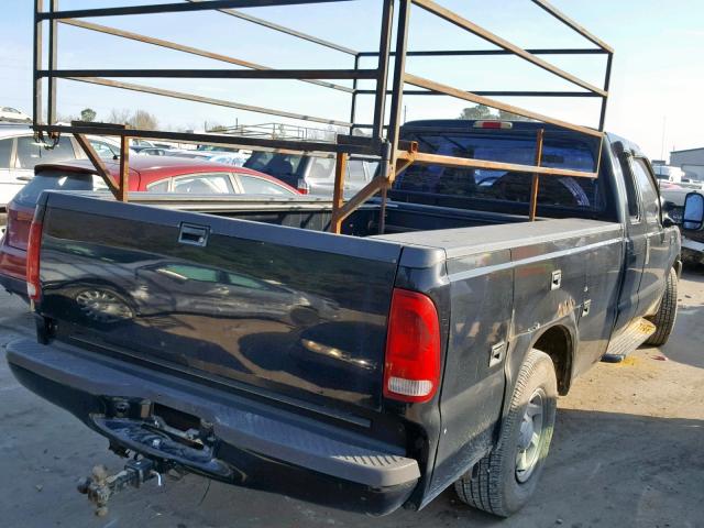 1FDSX34L9YEB20318 - 2000 FORD F350 SRW S BLACK photo 4