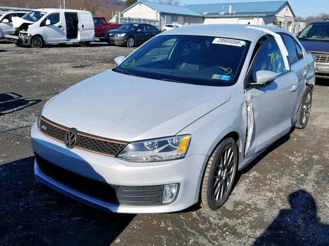 3VW4A7AJ5CM123533 - 2012 VOLKSWAGEN JETTA GLI GRAY photo 2