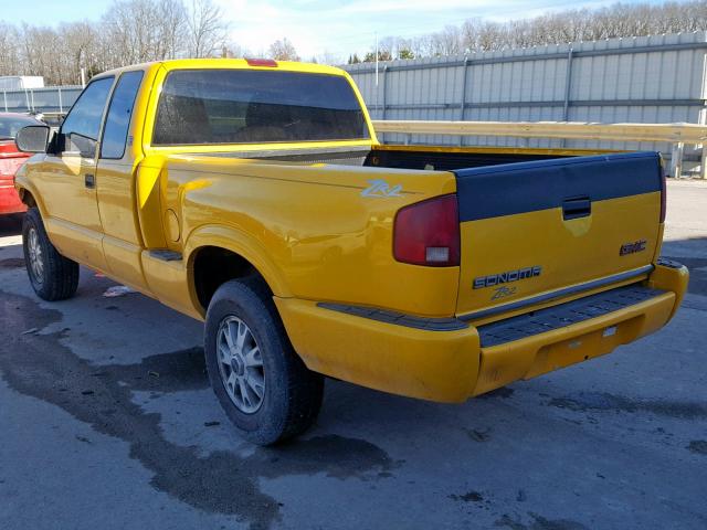 1GTDT19W728199722 - 2002 GMC SONOMA YELLOW photo 3