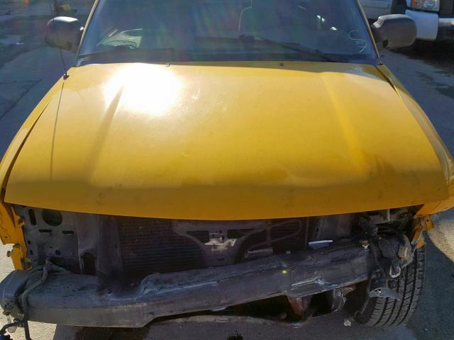 1GTDT19W728199722 - 2002 GMC SONOMA YELLOW photo 7