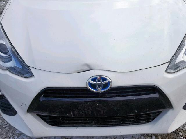 JTDKDTB39G1133186 - 2016 TOYOTA PRIUS C WHITE photo 9