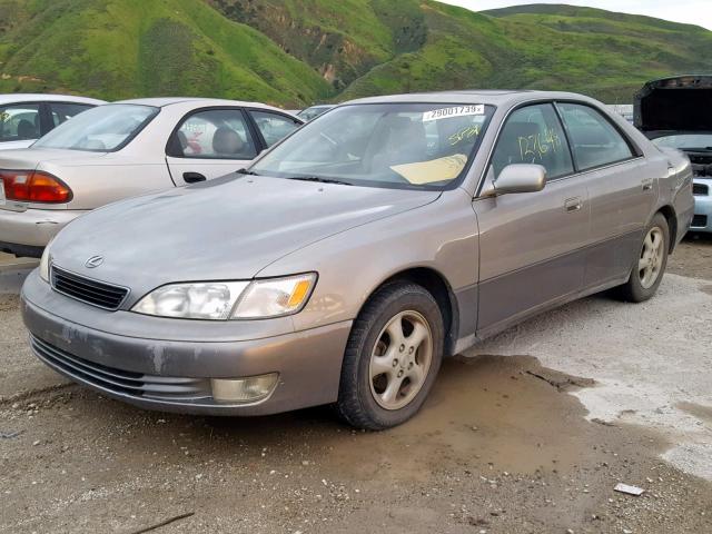 JT8BF28G2X0188498 - 1999 LEXUS ES 300 SILVER photo 2