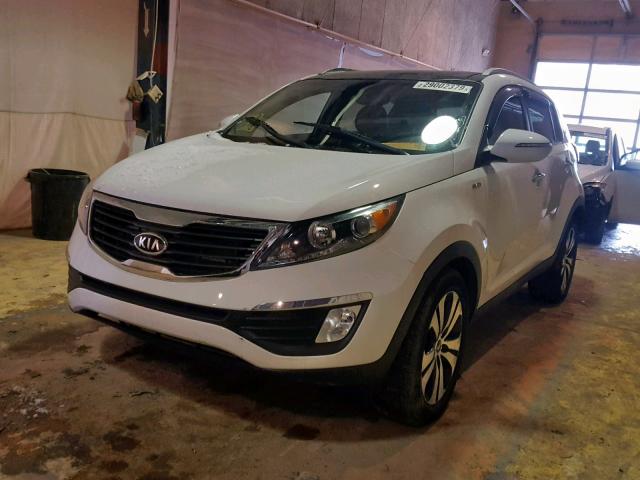 KNDPCCA20B7099680 - 2011 KIA SPORTAGE E WHITE photo 2