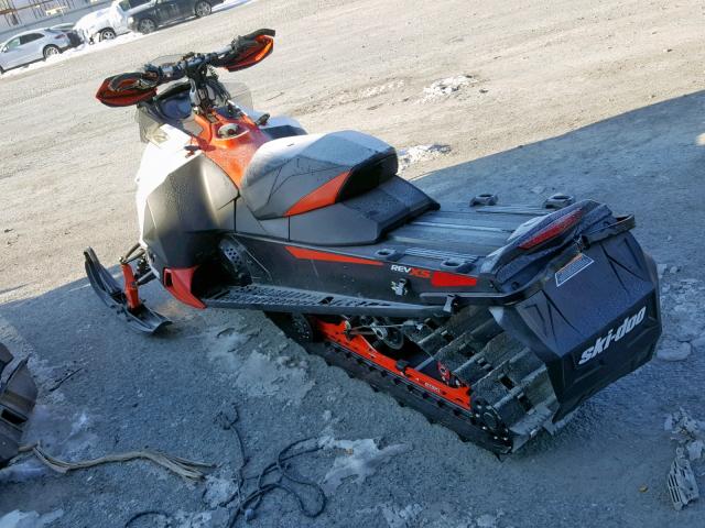 2BPSUWEC4EV000042 - 2014 SKI DOO RENEGADE TWO TONE photo 3