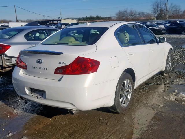 JNKCV61FX9M357646 - 2009 INFINITI G37 WHITE photo 4