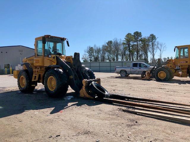 L90EV71117 - 2006 VOLVO L90E YELLOW photo 1