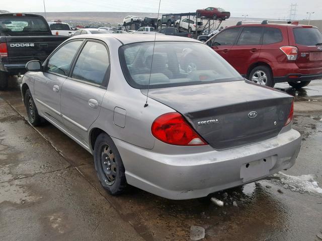 KNAFB121X35299632 - 2003 KIA SPECTRA BA SILVER photo 3