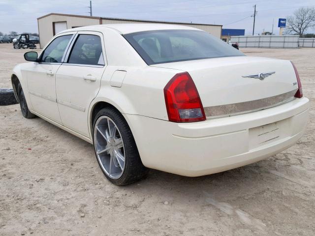 2C3JA43R25H604126 - 2005 CHRYSLER 300 WHITE photo 3