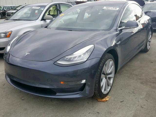 5YJ3E1EA9JF059315 - 2018 TESLA MODEL 3 GRAY photo 2