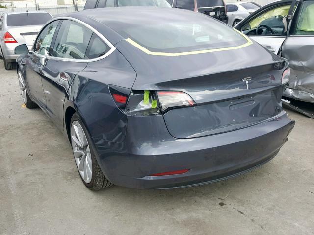 5YJ3E1EA9JF059315 - 2018 TESLA MODEL 3 GRAY photo 3