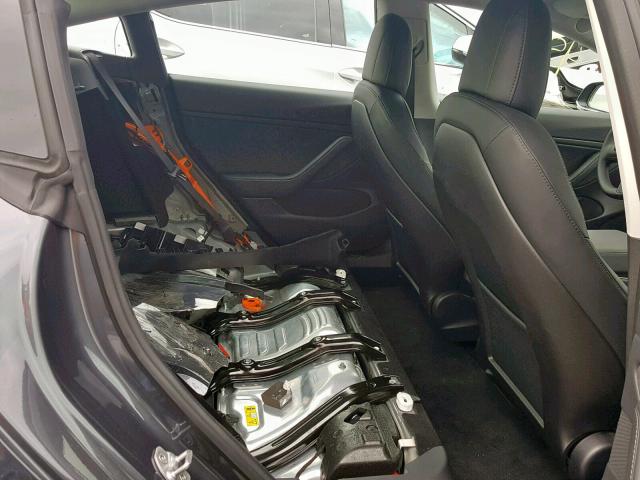 5YJ3E1EA9JF059315 - 2018 TESLA MODEL 3 GRAY photo 9