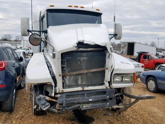 1XKADB9X86J110774 - 2006 KENWORTH CONSTRUCTI WHITE photo 1