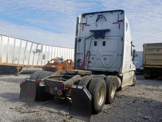 3AKJGLDV4DSFF7937 - 2013 FREIGHTLINER CASCADIA 1 WHITE photo 4