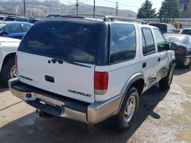 1GNDT13W8Y2166949 - 2000 CHEVROLET BLAZER WHITE photo 4