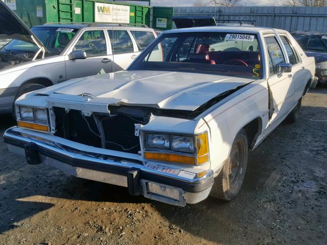 2FABP35F2BB135068 - 1981 FORD LTD CROWN YELLOW photo 2