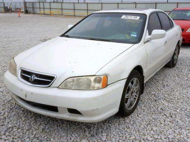 19UUA5660YA009876 - 2000 ACURA 3.2TL WHITE photo 2