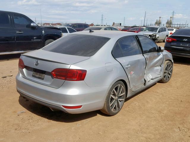 3VW4T7AJ2EM392425 - 2014 VOLKSWAGEN JETTA GLI SILVER photo 4