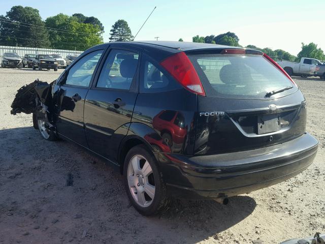 1FAFP37N16W255647 - 2006 FORD FOCUS ZX5 BLACK photo 3