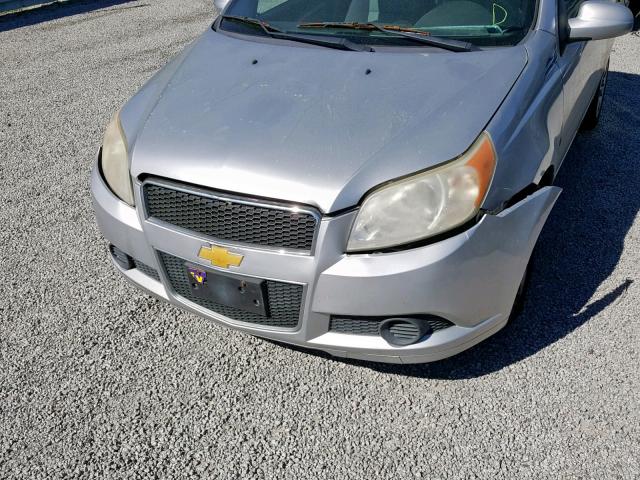 KL1TD66E09B338885 - 2009 CHEVROLET AVEO LS SILVER photo 9