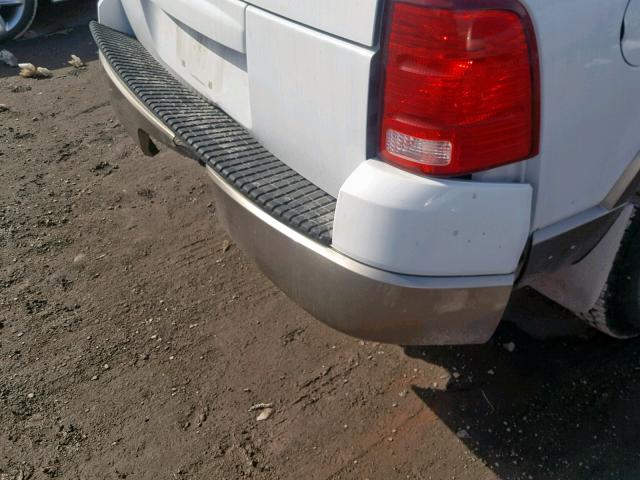 1FMDU74E62ZA18615 - 2002 FORD EXPLORER E WHITE photo 9