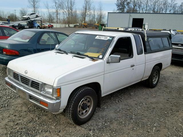 1N6SD16S9SC416669 - 1995 NISSAN TRUCK KING WHITE photo 2