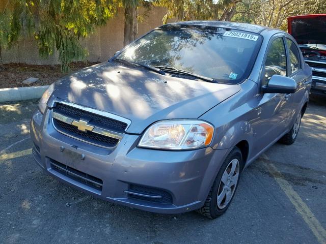 KL1TD56E39B373026 - 2009 CHEVROLET AVEO LS SILVER photo 2